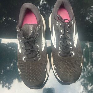 Brooks Ghost Black and Pink Athletic Running Shoes